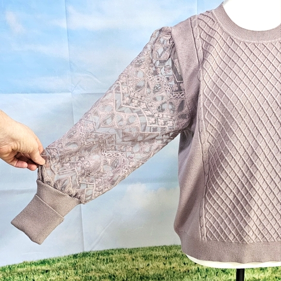 CALIGRAPHIE | BUTTER SOFT LACE PUFF SLEEVE KNIT SWEATER - Picture 12 of 16